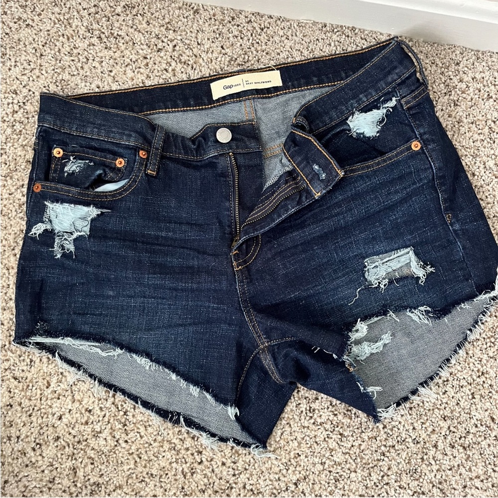 Distressed Denim Shorts. GAP best girlfriend size 31